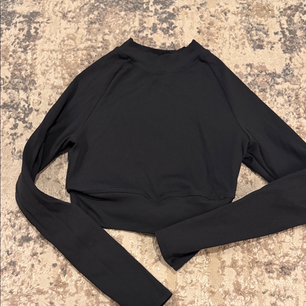 Black Long Sleeve Women's crop Top